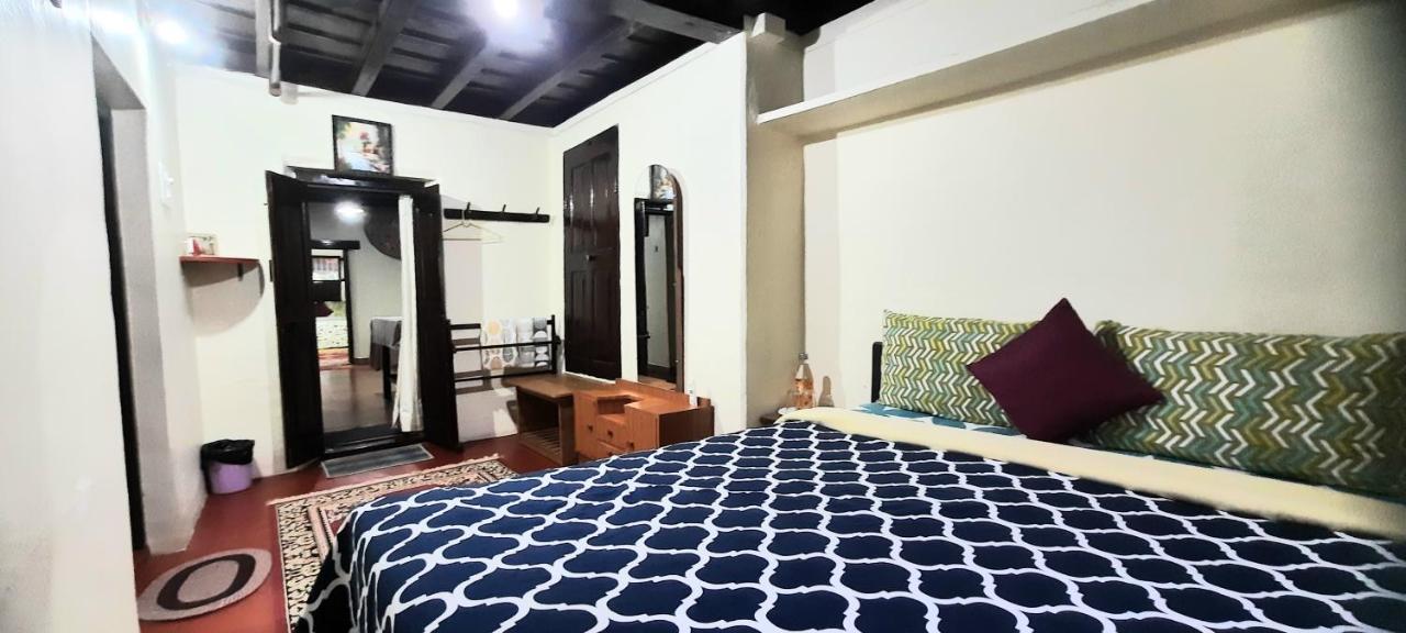 Sardar Bahadur'S Heritage Bungalow Estate Stay Napoklu Exterior photo
